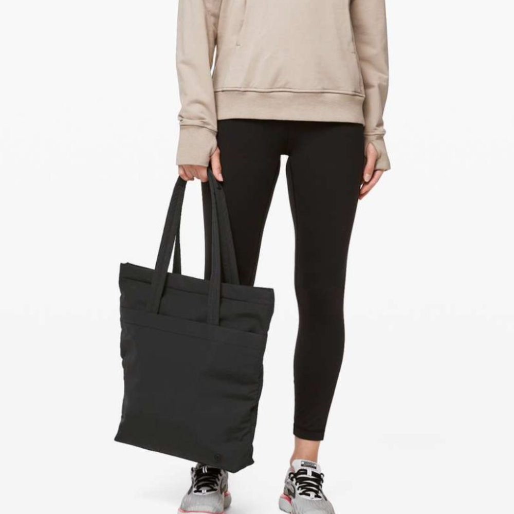Lululemon On My Level Tote *12L